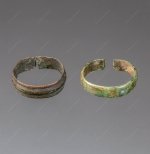 Bronzové prsteny z hrobů č. 50 a 168. Foto I. Kyncl, © MMP.